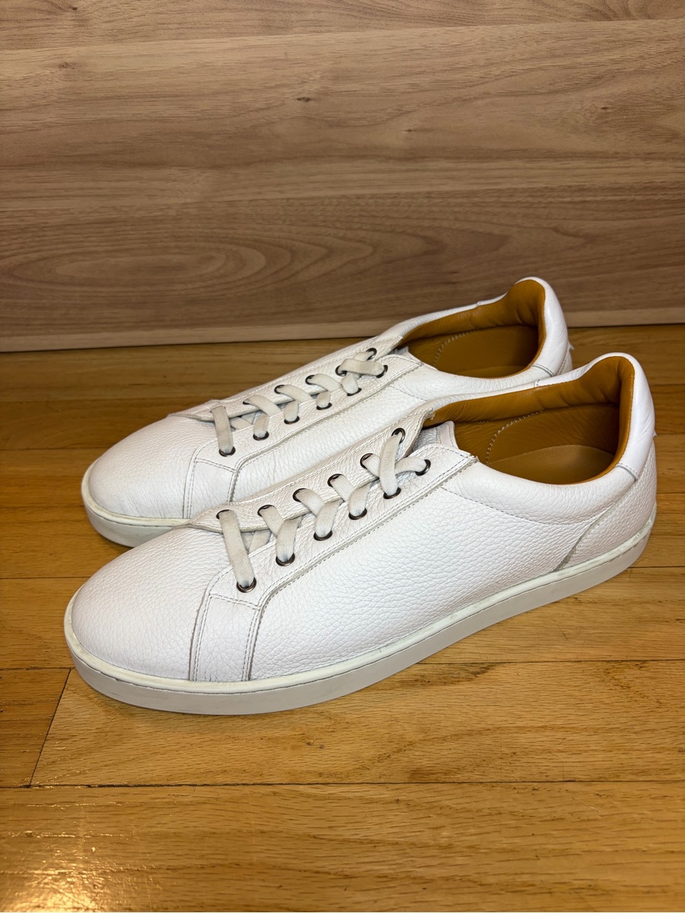 Magnanni Men's Wilshire White Leather Low-Top Sneakers - Size 11